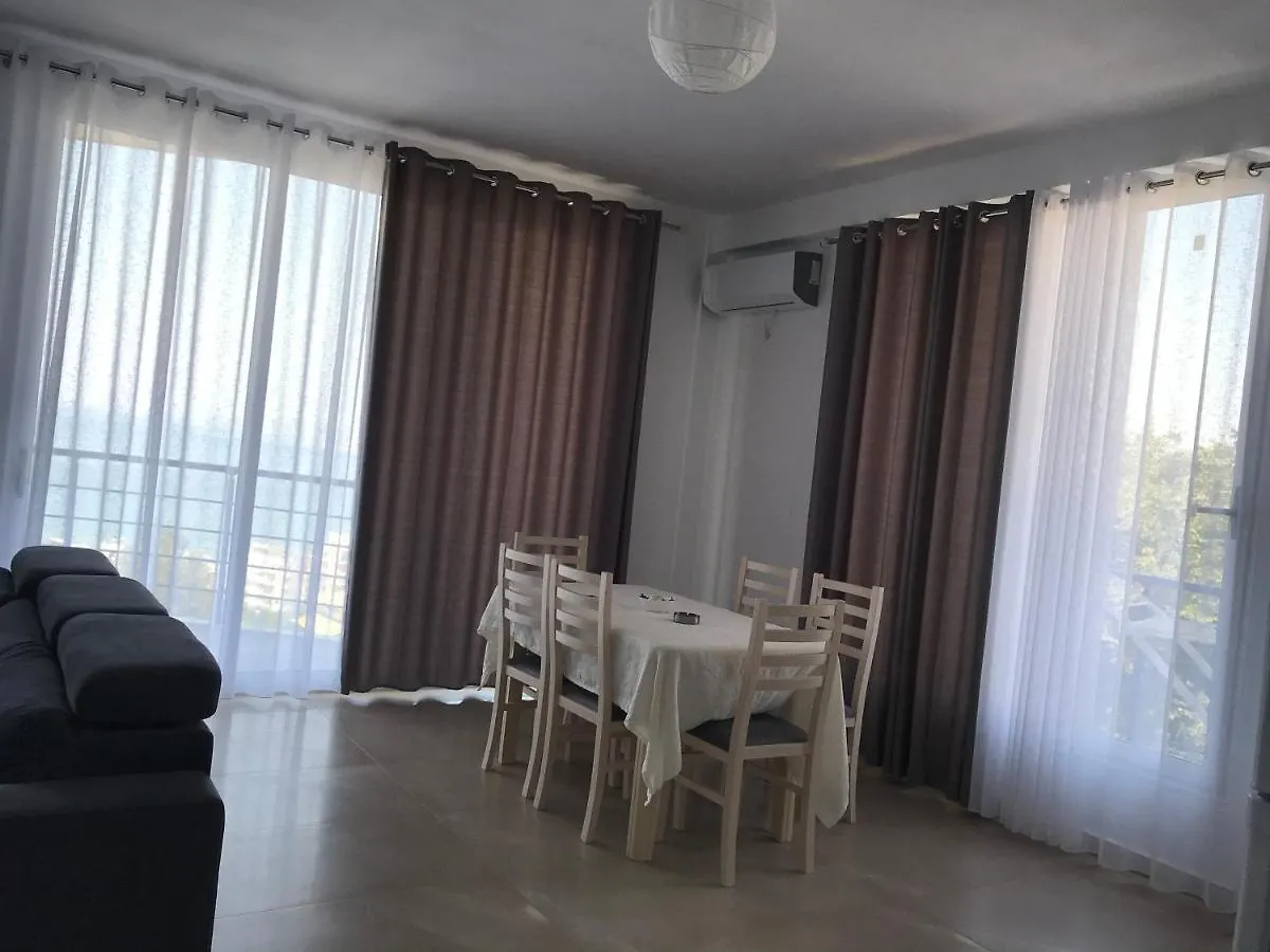 Villa Colombo Vlore 0*,