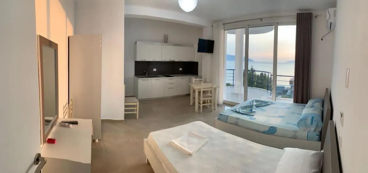 Villa Colombo Vlore 0*,