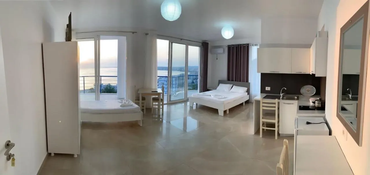 Villa Colombo Vlore 0*,